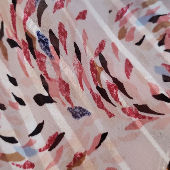 WHBM Blouse - Picture 4 of 6